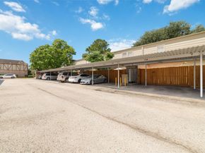 14715 Barryknoll Lane 128, Houston TX 77079