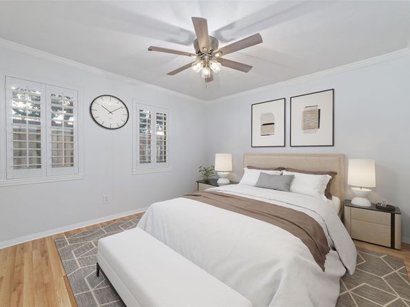 14715 Barryknoll Lane 128, Houston TX 77079