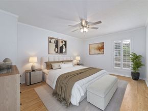 14715 Barryknoll Lane 128, Houston TX 77079