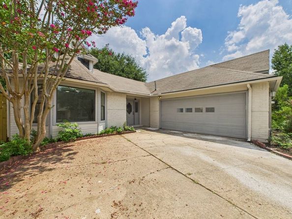 3243 S Greenpark Drive, Houston TX 77082
