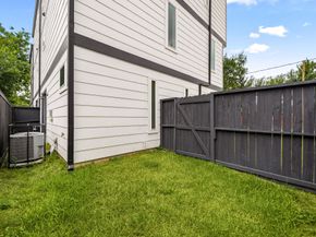 7347 Avenue J, Houston TX 77011