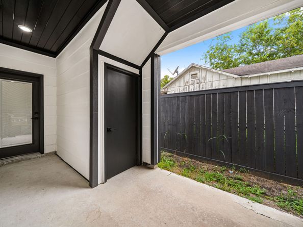 7347 Avenue J, Houston TX 77011
