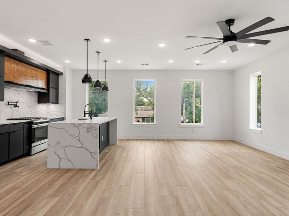 7347 Avenue J, Houston TX 77011
