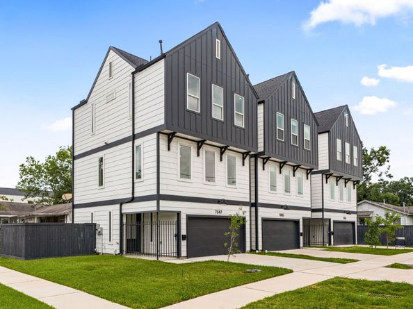 7347 Avenue J, Houston TX 77011