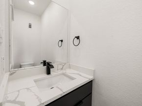 7347 Avenue J, Houston TX 77011