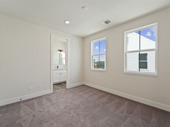 3905 Pinemont Drive G, Houston TX 77018
