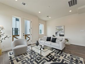 3905 Pinemont Drive G, Houston TX 77018