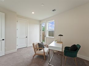 3905 Pinemont Drive G, Houston TX 77018