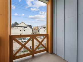 3905 Pinemont Drive G, Houston TX 77018