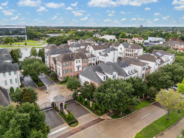 1126 Lake Pointe Parkway, Sugar Land TX 77478