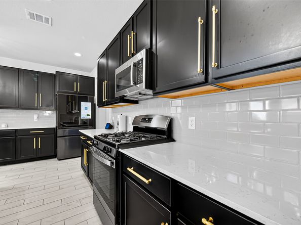 5615 Silverleaf Oak Lane, Houston TX 77066