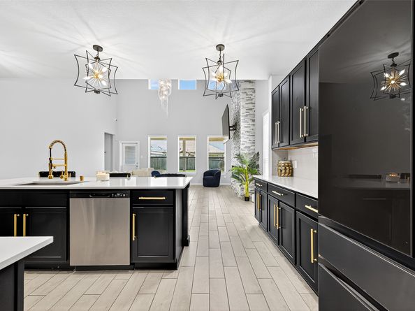 5615 Silverleaf Oak Lane, Houston TX 77066