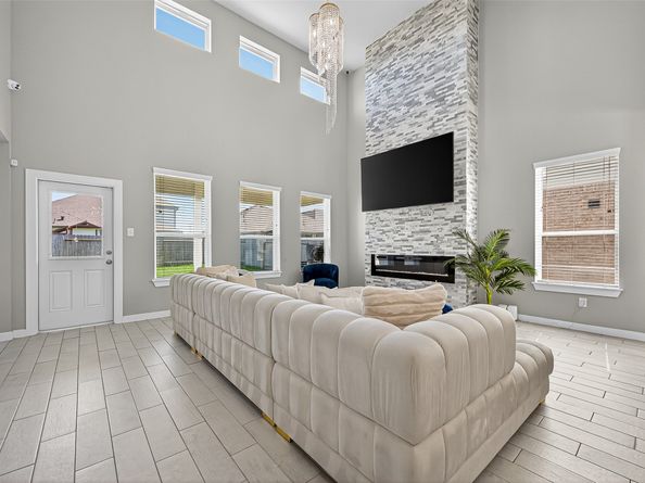 5615 Silverleaf Oak Lane, Houston TX 77066