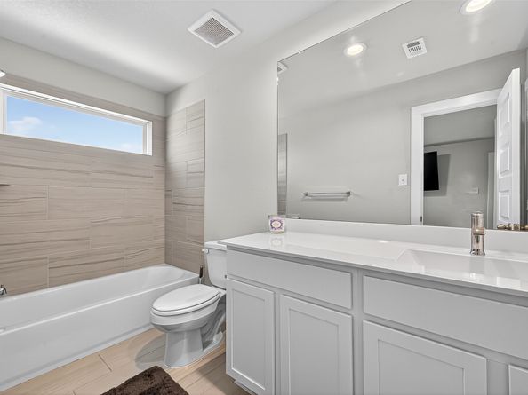 5615 Silverleaf Oak Lane, Houston TX 77066