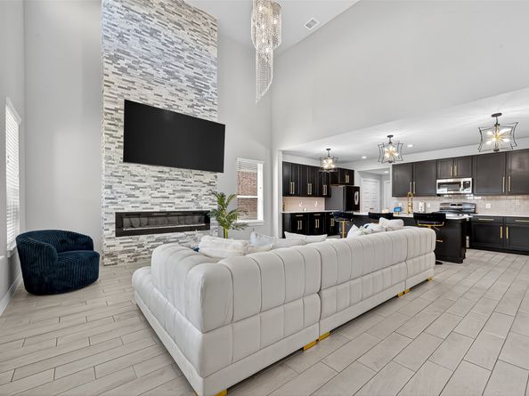 5615 Silverleaf Oak Lane, Houston TX 77066