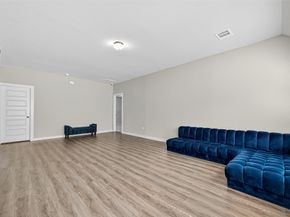 5615 Silverleaf Oak Lane, Houston TX 77066