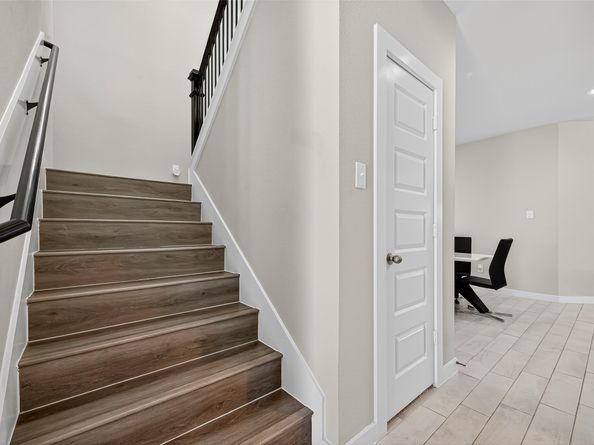 5615 Silverleaf Oak Lane, Houston TX 77066