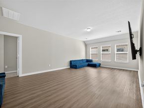 5615 Silverleaf Oak Lane, Houston TX 77066