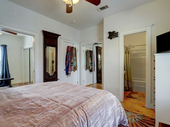 420 W 17th Street, Houston TX 77008