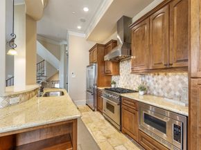 303 Calle Sevilla Place, Houston TX 77007