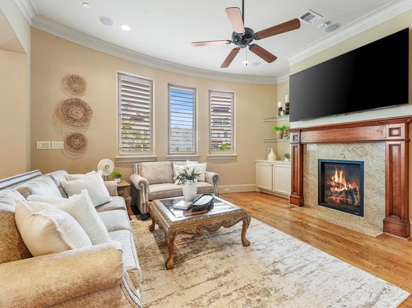 303 Calle Sevilla Place, Houston TX 77007