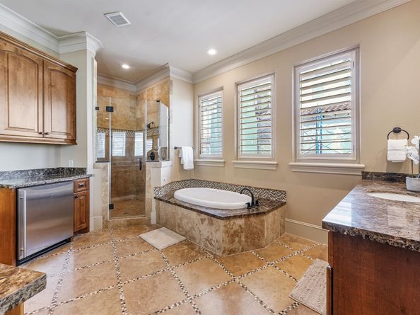 303 Calle Sevilla Place, Houston TX 77007