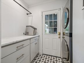 10027 Chevy Chase Drive, Houston TX 77042
