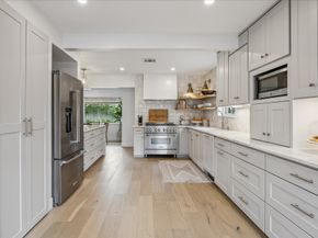 10027 Chevy Chase Drive, Houston TX 77042