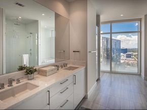 4521 San Felipe Street 2101, Houston TX 77027