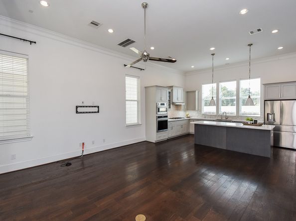 10915 Grove Tree Lane, Houston TX 77043