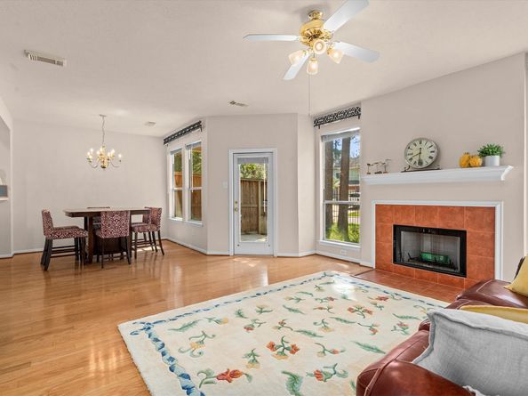 135 N Magnolia Pond Place, The Woodlands TX 77381
