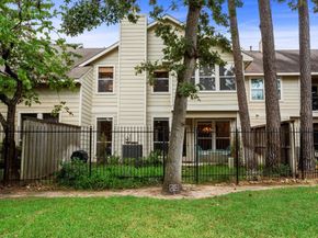 135 N Magnolia Pond Place, The Woodlands TX 77381