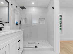6611 Rockbridge Lane, Houston TX 77023