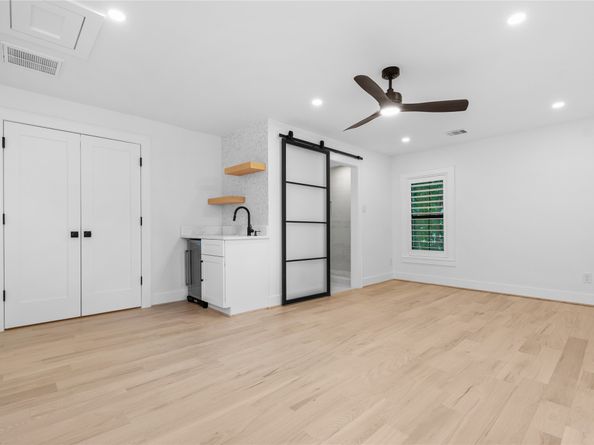 6611 Rockbridge Lane, Houston TX 77023