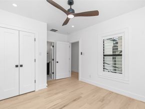 6611 Rockbridge Lane, Houston TX 77023