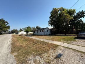 6221 Peg Street, Houston TX 77092