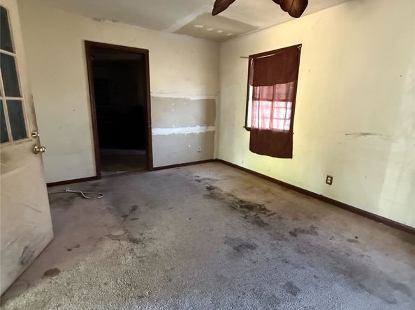 6221 Peg Street, Houston TX 77092