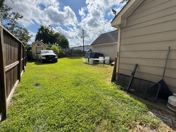 7518 Gracia Street, Houston TX 77037