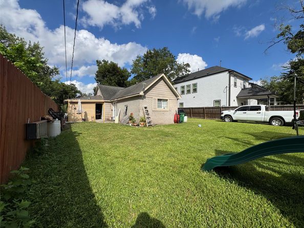 7518 Gracia Street, Houston TX 77037