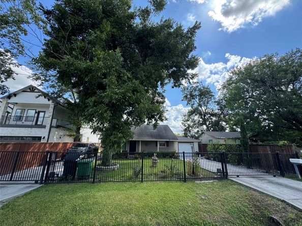 7518 Gracia Street, Houston TX 77037