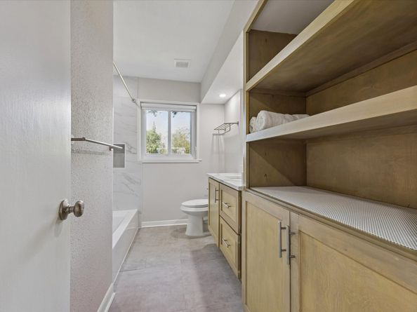 8621 Bob White Drive, Houston TX 77074