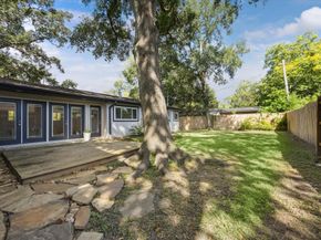 8621 Bob White Drive, Houston TX 77074