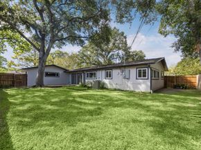 8621 Bob White Drive, Houston TX 77074