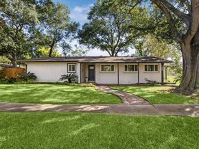 8621 Bob White Drive, Houston TX 77074