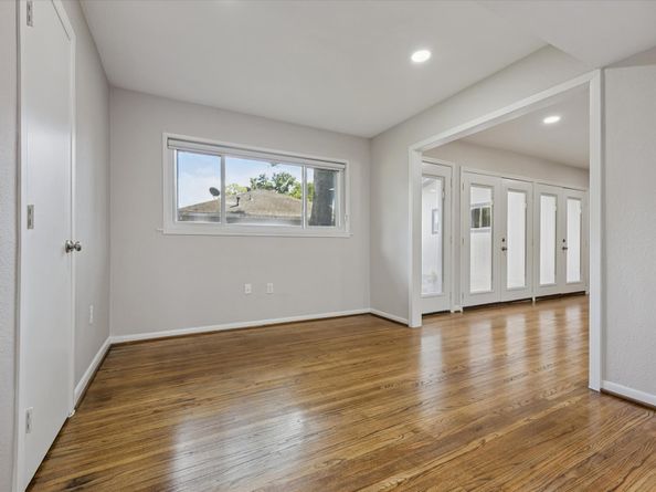 8621 Bob White Drive, Houston TX 77074