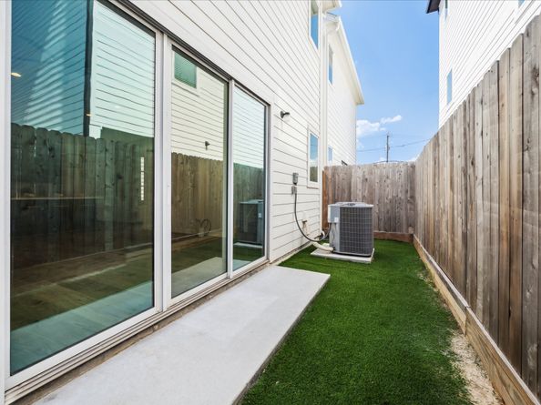 8534 Madeleine Rose Lane, Houston TX 77055