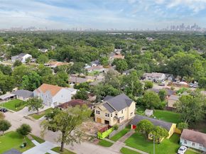5955 Southseas Unit A and B Street, Houston TX 77033