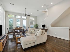 2102 Sabine Street, Houston TX 77007