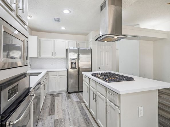 143 W Village Knoll Circle, Spring TX 77381