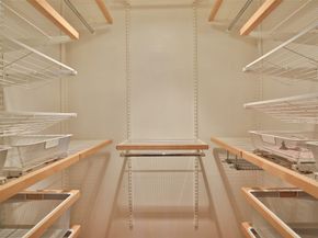 2427 Willowby Drive, Houston TX 77008